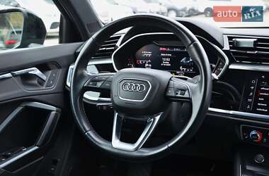 Внедорожник / Кроссовер Audi Q3 2019 в 
