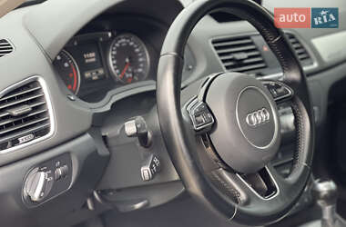 Внедорожник / Кроссовер Audi Q3 2016 в 