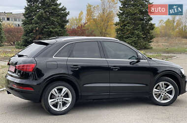 Внедорожник / Кроссовер Audi Q3 2016 в 