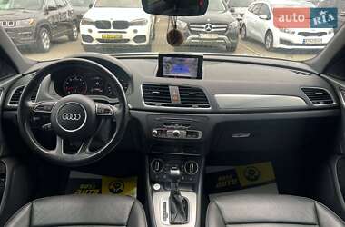 Внедорожник / Кроссовер Audi Q3 2016 в 