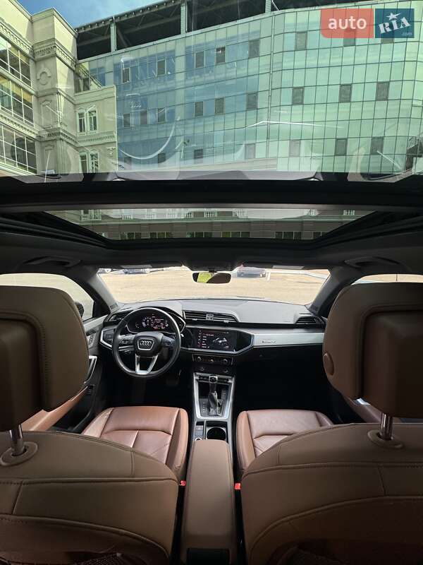Позашляховик / Кросовер Audi Q3 2020 в Одесі