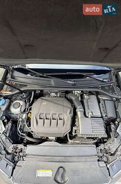 Внедорожник / Кроссовер Audi Q3 2020 в 