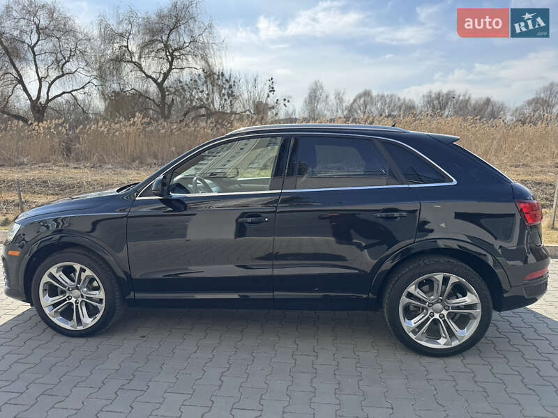 Позашляховик / Кросовер Audi Q3 2016 в 