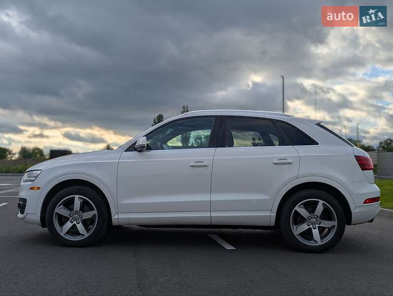 Внедорожник / Кроссовер Audi Q3 2015 в Киеве