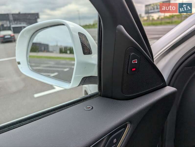 Внедорожник / Кроссовер Audi Q3 2015 в Киеве