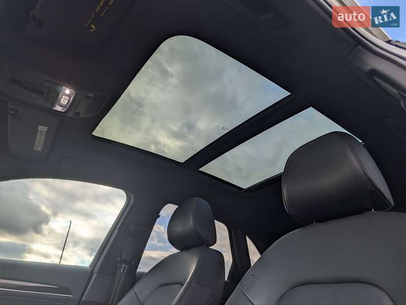Внедорожник / Кроссовер Audi Q3 2015 в Киеве