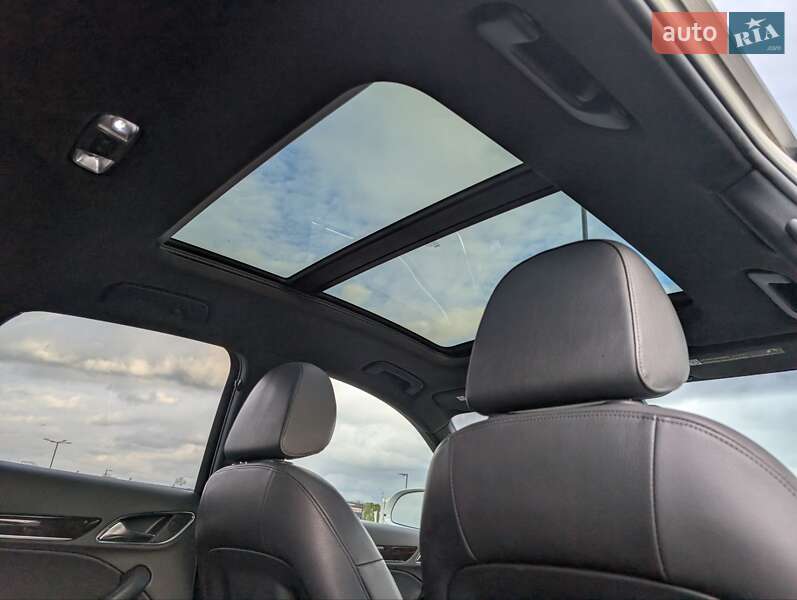 Внедорожник / Кроссовер Audi Q3 2015 в Киеве