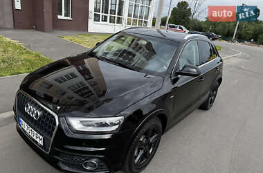 Позашляховик / Кросовер Audi Q3 2015 в 