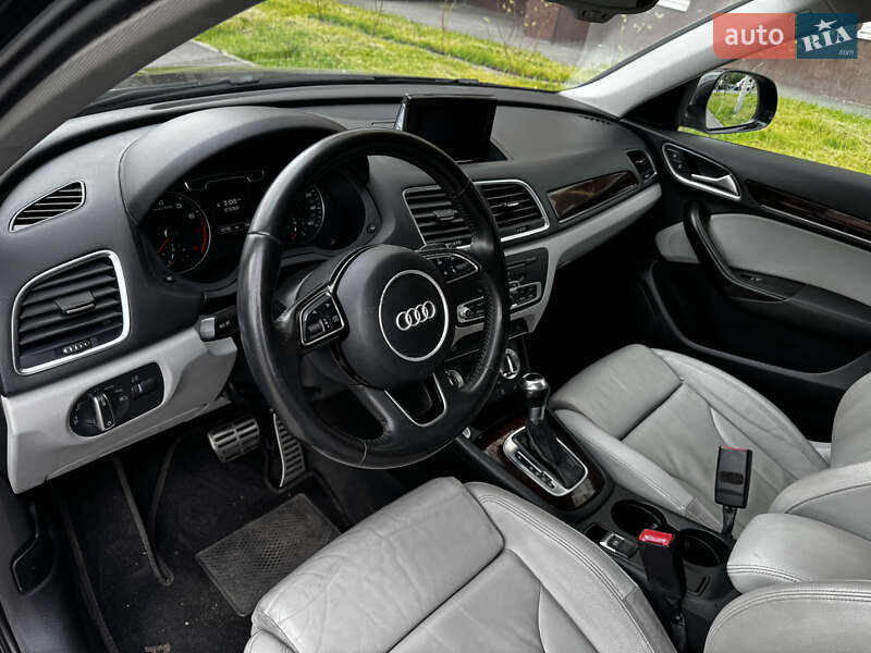 Позашляховик / Кросовер Audi Q3 2015 в Києві