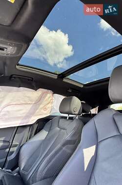 Внедорожник / Кроссовер Audi Q3 2020 в 