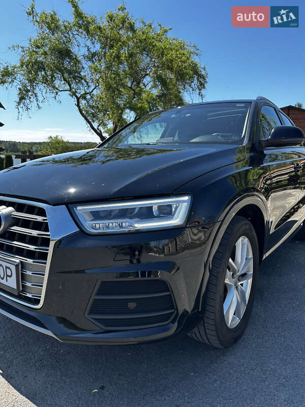 Позашляховик / Кросовер Audi Q3 2016 в Києві