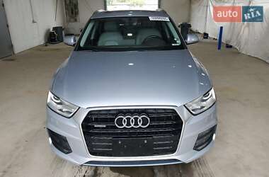 Позашляховик / Кросовер Audi Q3 2016 в 