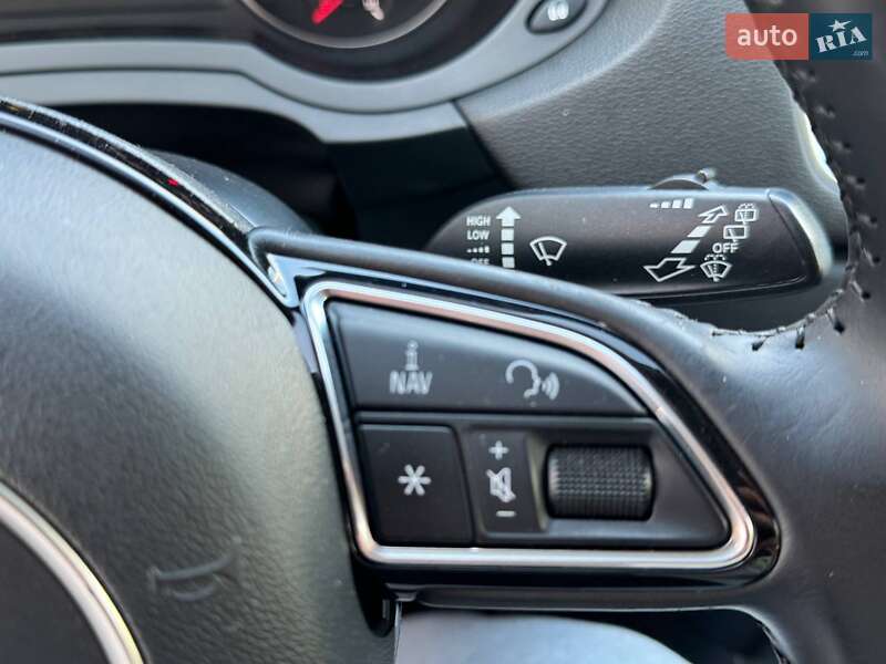 Позашляховик / Кросовер Audi Q3 2015 в Одесі