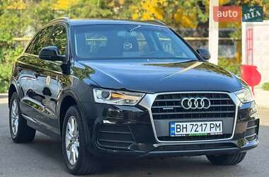 Внедорожник / Кроссовер Audi Q3 2015 в 