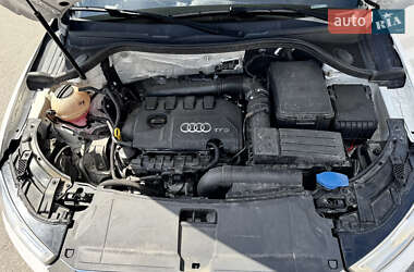 Внедорожник / Кроссовер Audi Q3 2016 в 