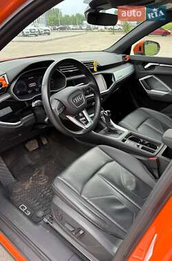 Позашляховик / Кросовер Audi Q3 2020 в 