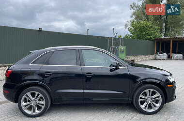 Внедорожник / Кроссовер Audi Q3 2016 в 