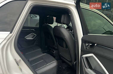 Внедорожник / Кроссовер Audi Q3 2021 в 