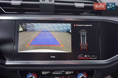 Внедорожник / Кроссовер Audi Q3 2023 в 