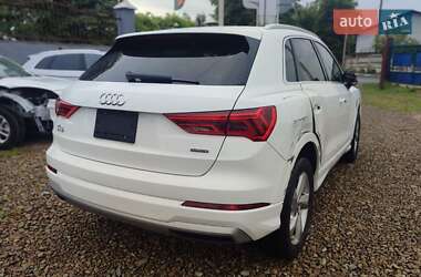 Внедорожник / Кроссовер Audi Q3 2019 в 