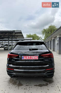 Внедорожник / Кроссовер Audi Q3 2022 в 