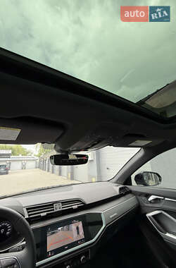Внедорожник / Кроссовер Audi Q3 2022 в 