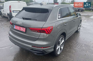 Внедорожник / Кроссовер Audi Q3 2019 в 