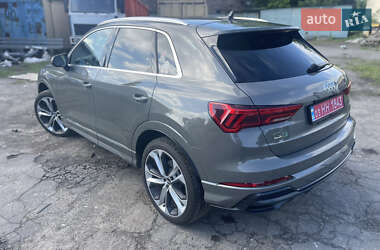 Внедорожник / Кроссовер Audi Q3 2019 в 