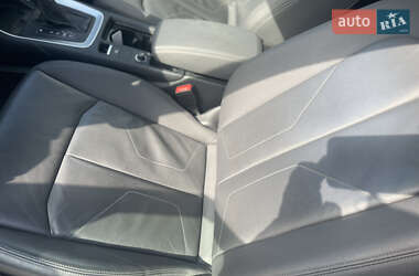 Внедорожник / Кроссовер Audi Q3 2019 в 