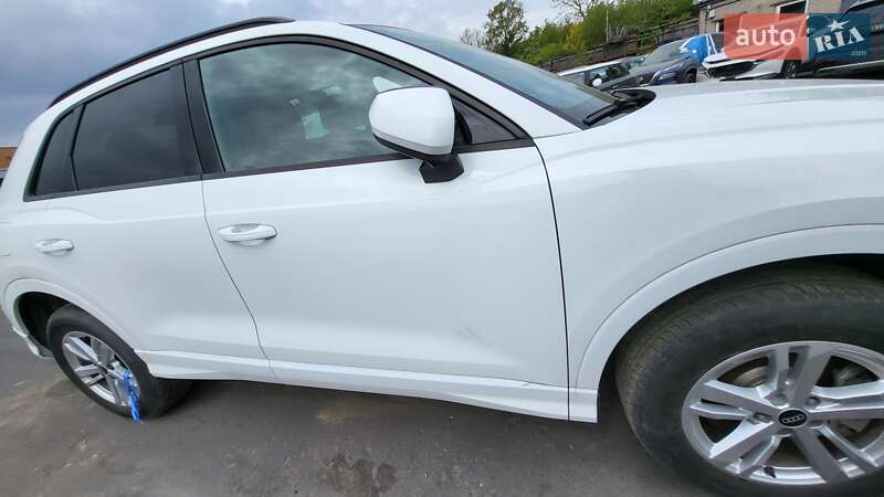 Внедорожник / Кроссовер Audi Q3 2021 в Ровно