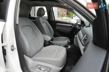 Внедорожник / Кроссовер Audi Q3 2016 в 