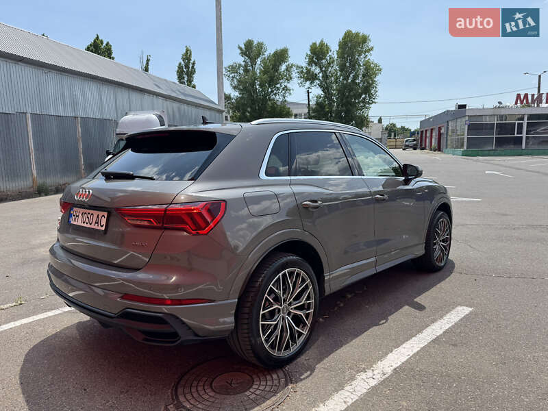 Внедорожник / Кроссовер Audi Q3 2020 в Одессе