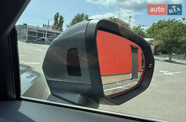 Внедорожник / Кроссовер Audi Q3 2020 в 
