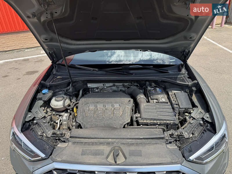 Внедорожник / Кроссовер Audi Q3 2020 в Одессе