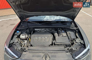 Внедорожник / Кроссовер Audi Q3 2020 в 