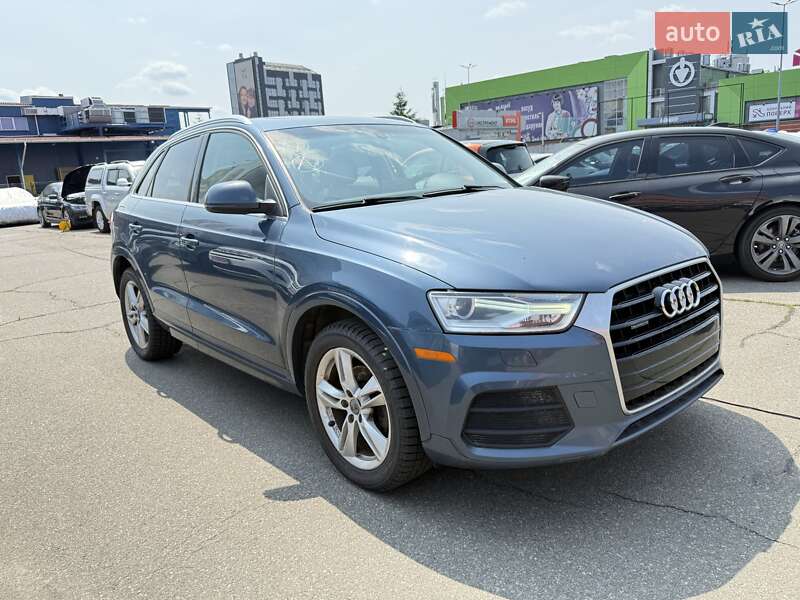 Внедорожник / Кроссовер Audi Q3 2016 в Киеве