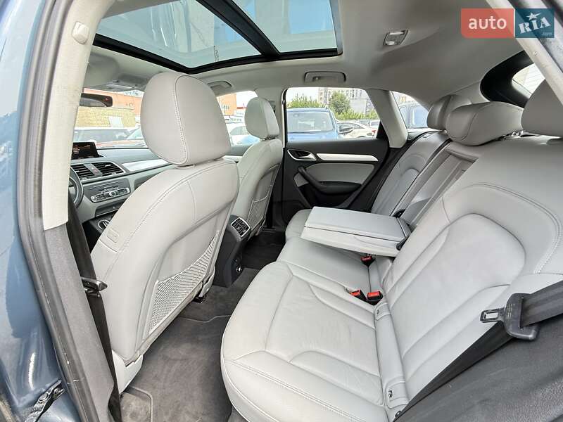 Внедорожник / Кроссовер Audi Q3 2016 в Киеве