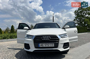 Внедорожник / Кроссовер Audi Q3 2017 в 