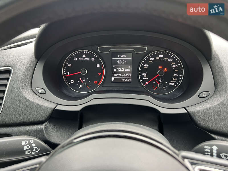 Внедорожник / Кроссовер Audi Q3 2017 в Днепре