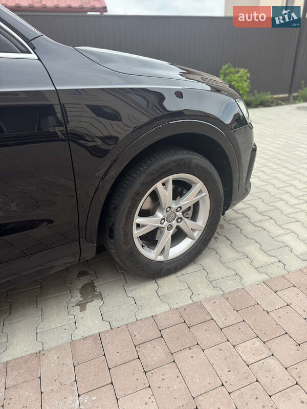 Позашляховик / Кросовер Audi Q3 2016 в Чернівцях фото 9 Позашляховик / Кросовер Audi Q3 2016 в Чернівцях