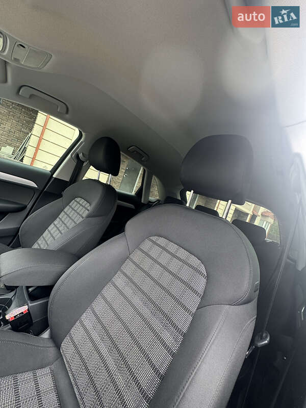 Позашляховик / Кросовер Audi Q3 2016 в Чернівцях фото 17 Позашляховик / Кросовер Audi Q3 2016 в Чернівцях