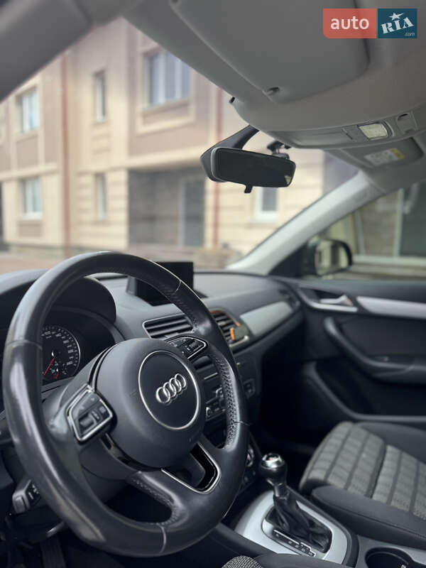 Позашляховик / Кросовер Audi Q3 2016 в Чернівцях фото 15 Позашляховик / Кросовер Audi Q3 2016 в Чернівцях