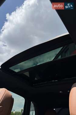 Внедорожник / Кроссовер Audi Q3 2021 в 