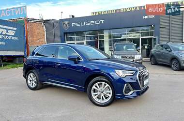 Внедорожник / Кроссовер Audi Q3 2021 в Чернигове