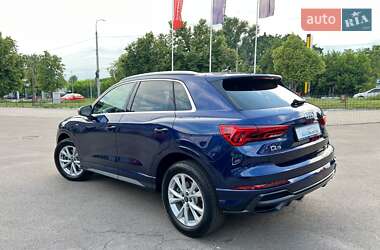 Внедорожник / Кроссовер Audi Q3 2021 в 