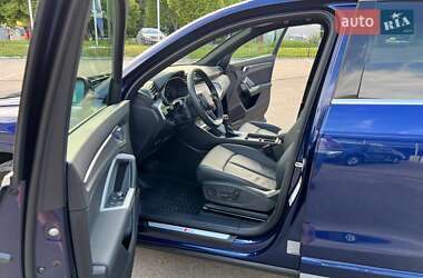 Внедорожник / Кроссовер Audi Q3 2021 в 