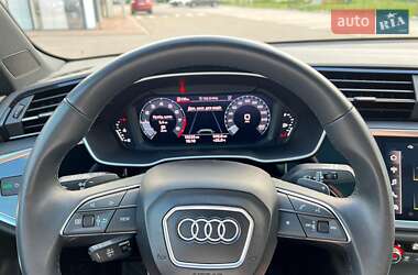 Внедорожник / Кроссовер Audi Q3 2021 в 
