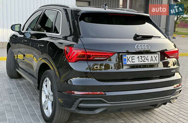 Внедорожник / Кроссовер Audi Q3 2023 в 