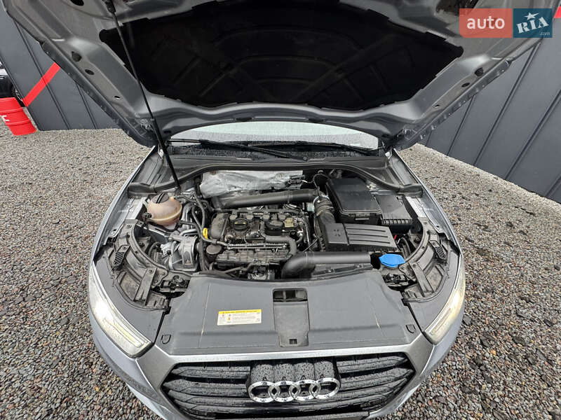 Позашляховик / Кросовер Audi Q3 2015 в Луцьку