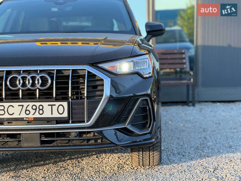 Позашляховик / Кросовер Audi Q3 2019 в Львові